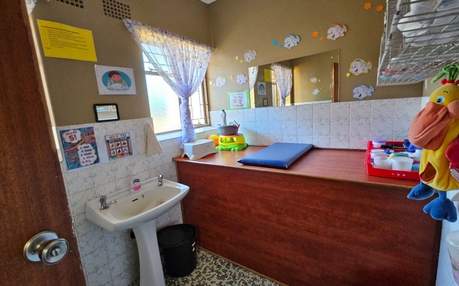 To Let 6 Bedroom Property for Rent in Potchefstroom North North West